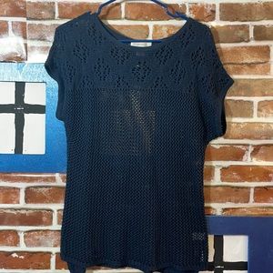 Women’s pullover size M